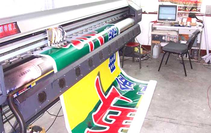 無縫拼接和不拼接噴繪廣告燈布有什么區(qū)別？